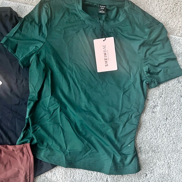 Skims Dupe solid fitted tee - Picture 4 of 5